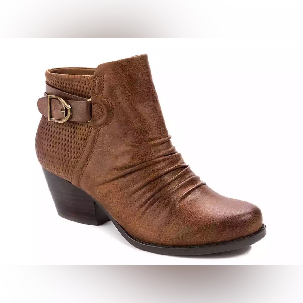 BareTraps Women’s Reinella Brown Block Heel Ankle Boots